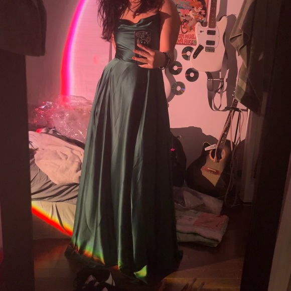 winslow formal satin lace-up dress size 3 in color hunter - Picture 3 of 5